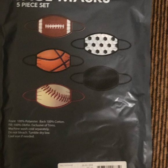 5- Face Masks one size - Picture 2 of 2